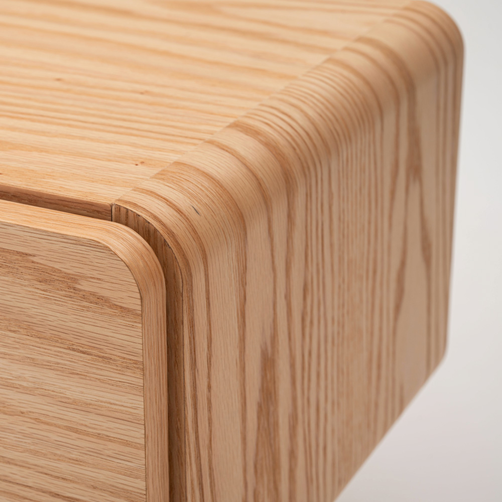 角は丸みをつけてやわらかく