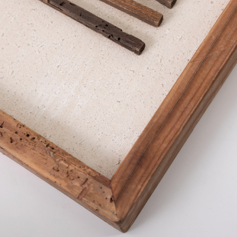 存在感のある古材が独特の存在感を放ちます